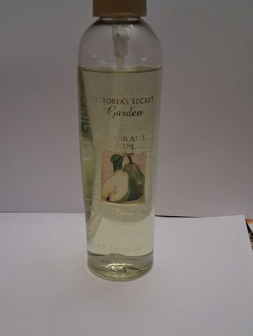 Victoria's Secret Garden Pear Glace Fragrant Body Splash - Pale Green
